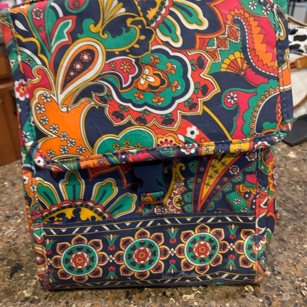 Waterproof lunch box